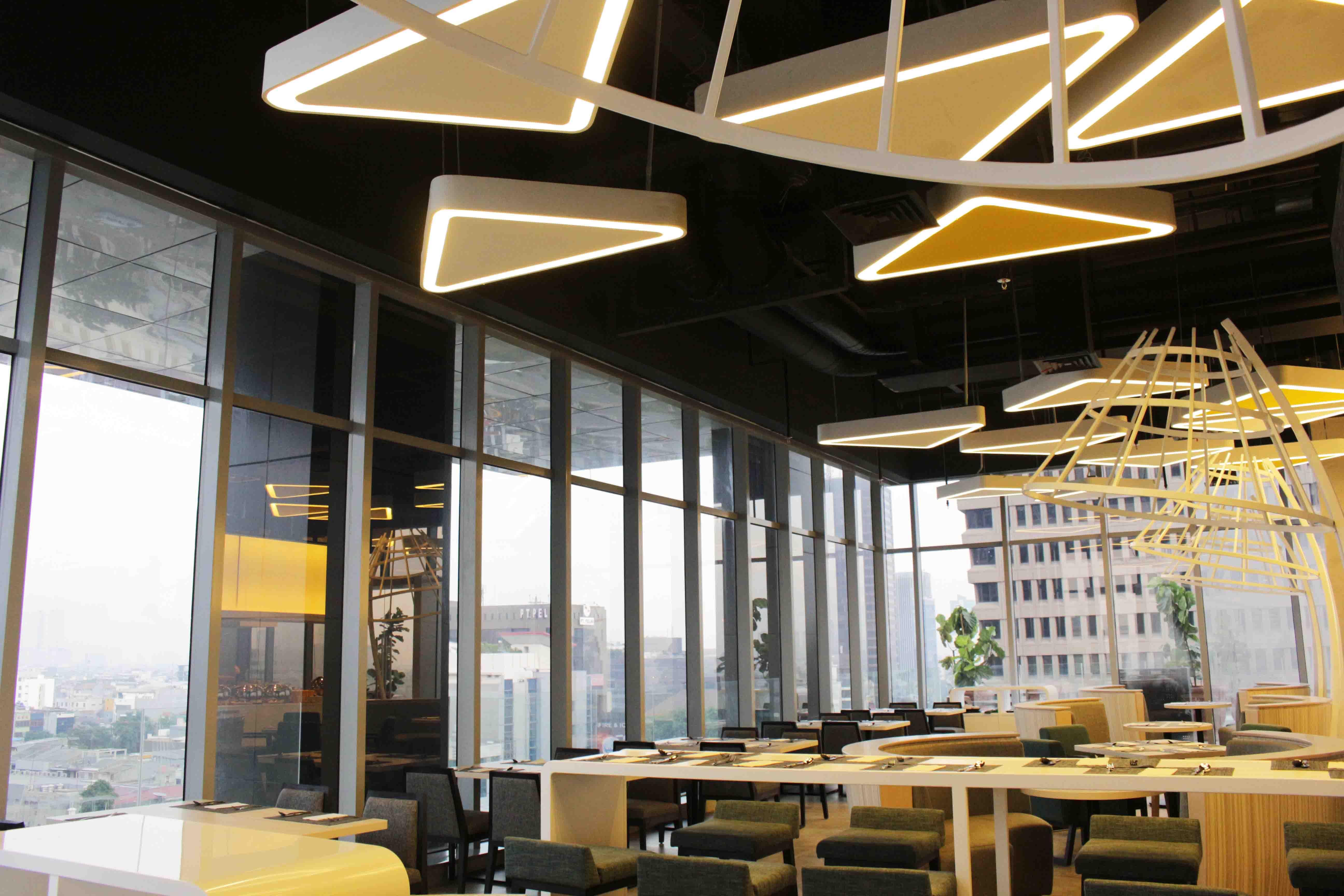 Yello Harmoni Hotel