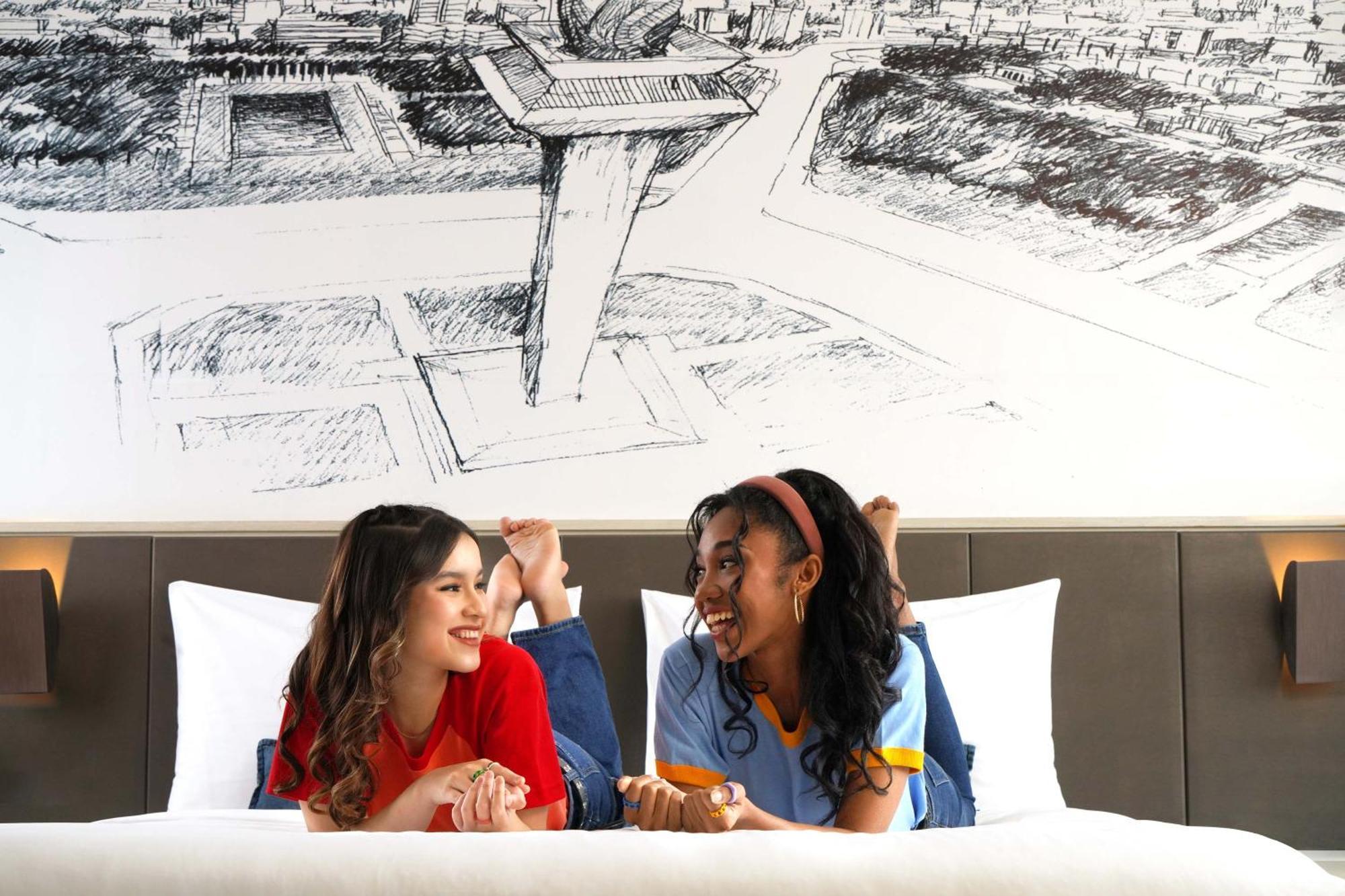 Yello Harmoni Hotel 3*