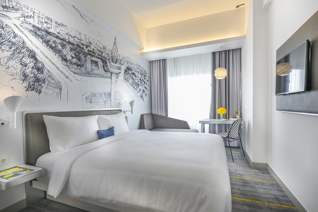 Yello Harmoni Hotel Jakarta